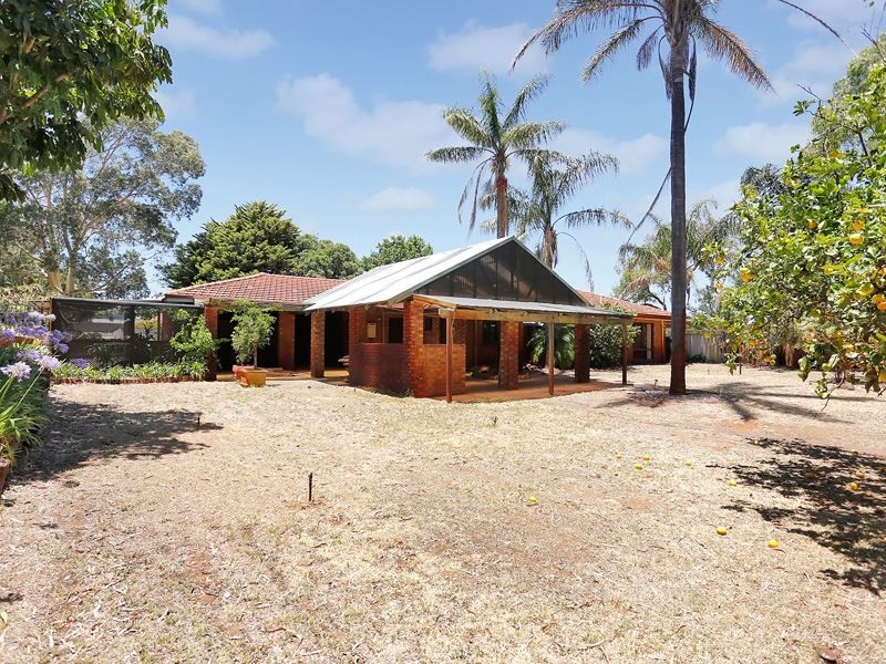 92 Collis Road, Wattleup WA 6166