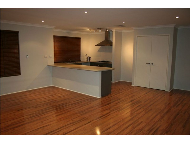 3 Crimson Way, Harrisdale WA 6112