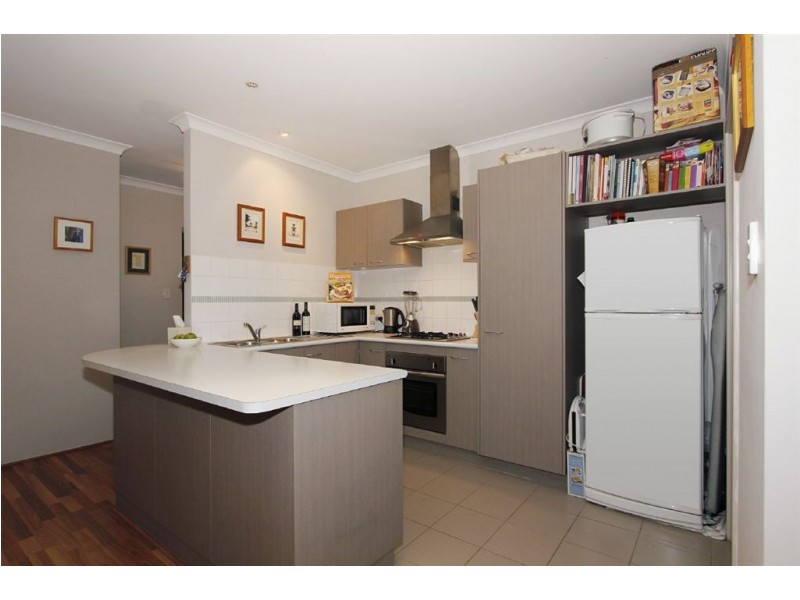 4/7 Dodd Street, Hamilton Hill WA 6163