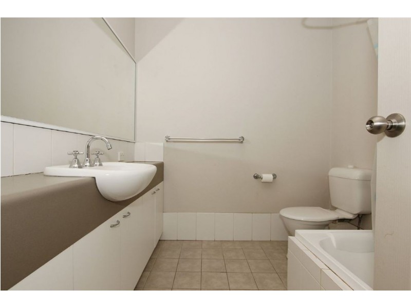 4/7 Dodd Street, Hamilton Hill WA 6163