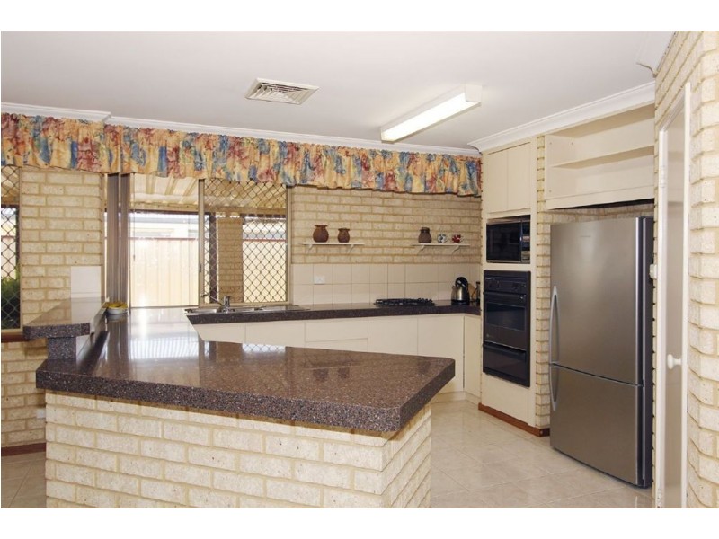 35 Blondell Drive, Munster WA 6166