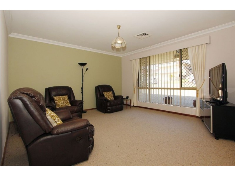 35 Blondell Drive, Munster WA 6166