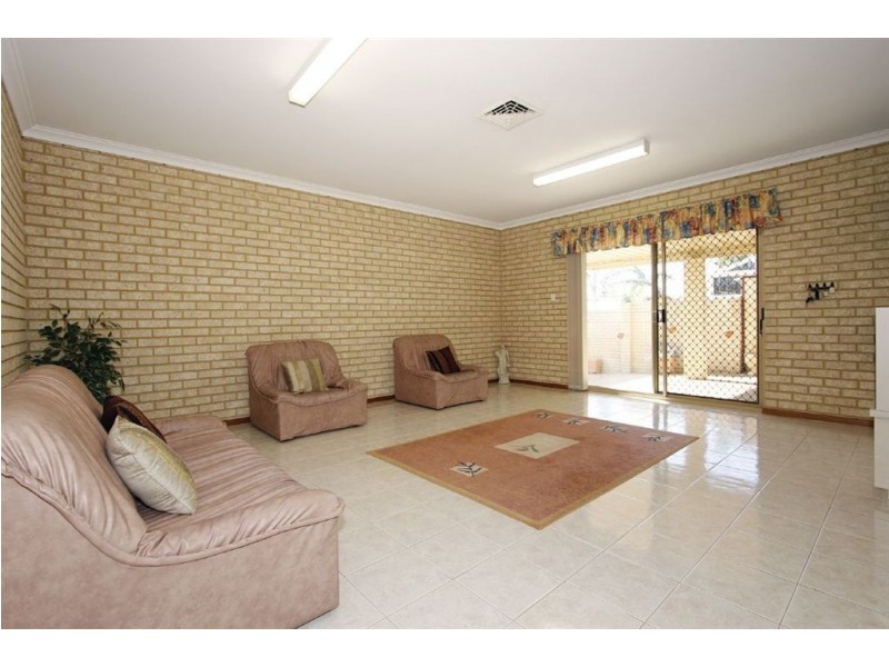 35 Blondell Drive, Munster WA 6166