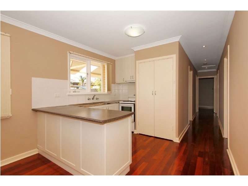 4 Pomfret Road, Spearwood WA 6163