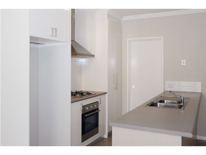 1/2 Minori Gardens, Yangebup WA 6164
