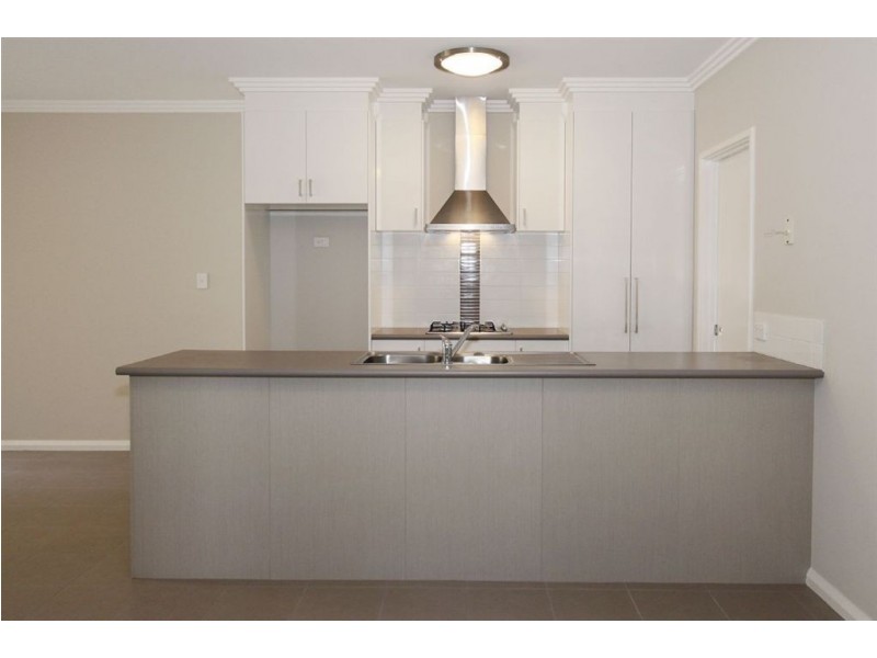 1/2 Minori Gardens, Yangebup WA 6164
