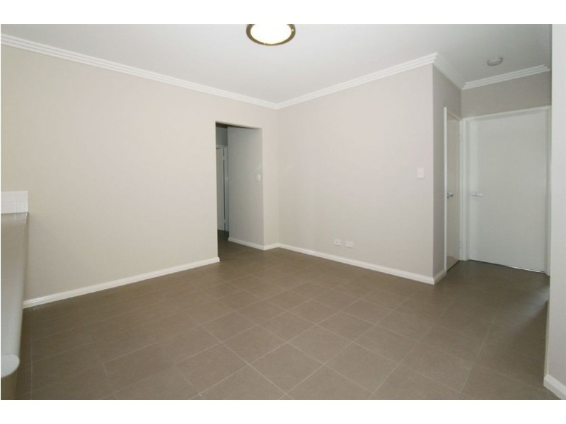 1/2 Minori Gardens, Yangebup WA 6164
