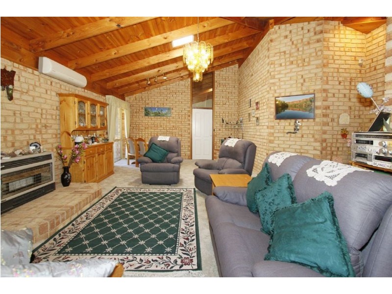 128 Aitken Drive, Winthrop WA 6150