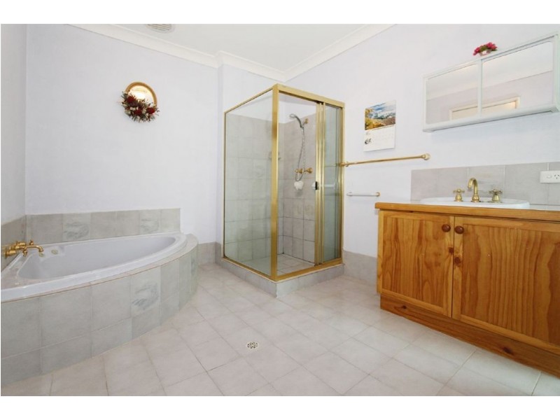 128 Aitken Drive, Winthrop WA 6150