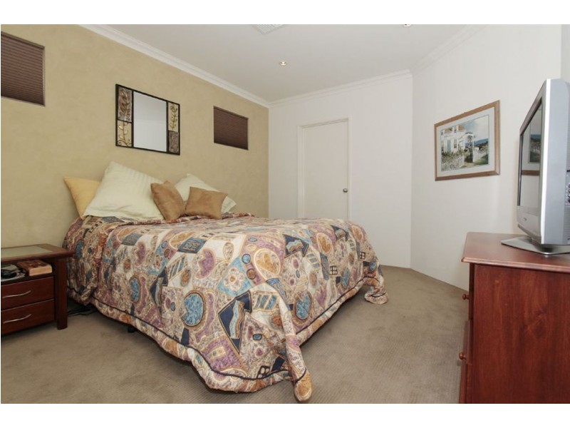 8 Francois Lane, Munster WA 6166