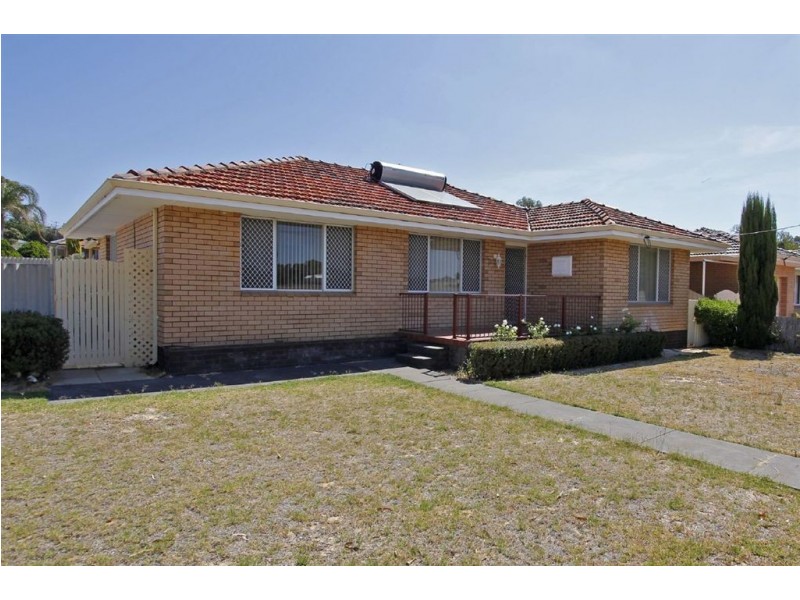 9 Davilak Avenue, Hamilton Hill WA 6163