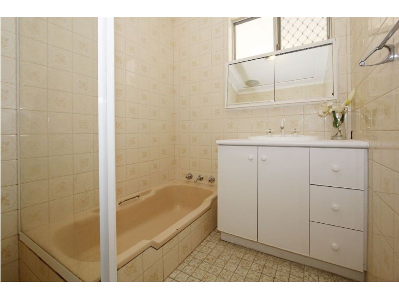 9 Davilak Avenue, Hamilton Hill WA 6163