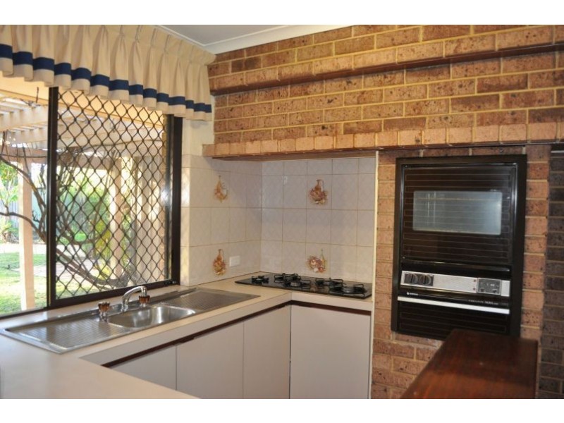 22 Whitlock Crescent, South Lake WA 6164