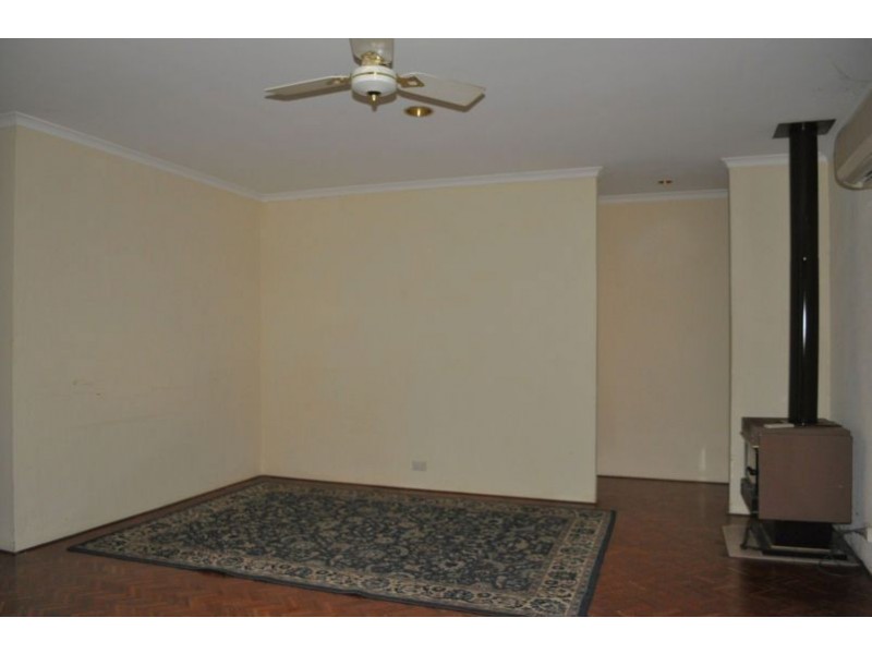 22 Whitlock Crescent, South Lake WA 6164