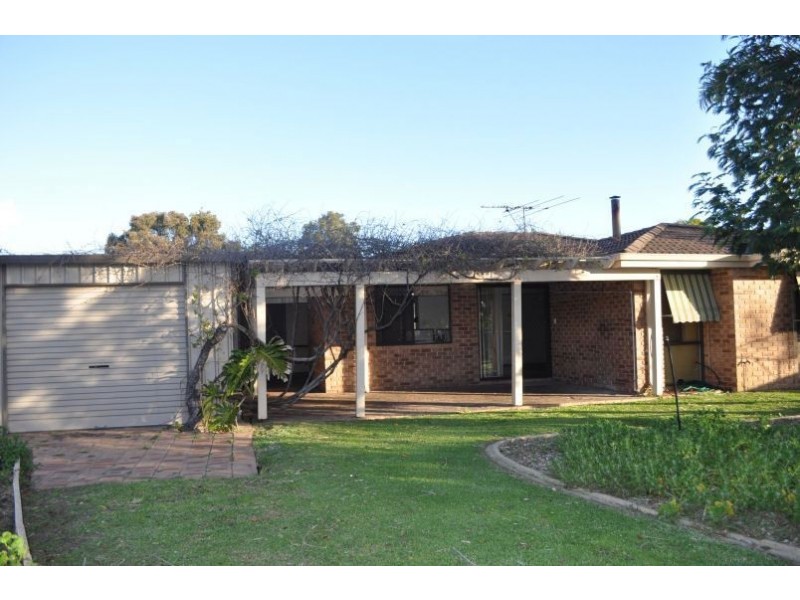 22 Whitlock Crescent, South Lake WA 6164