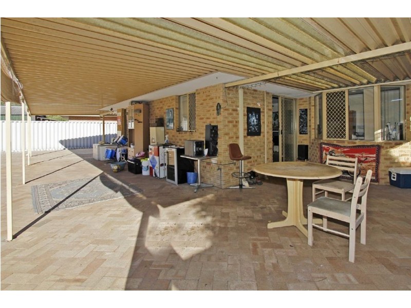 15 Moondarra Circle, South Lake WA 6164