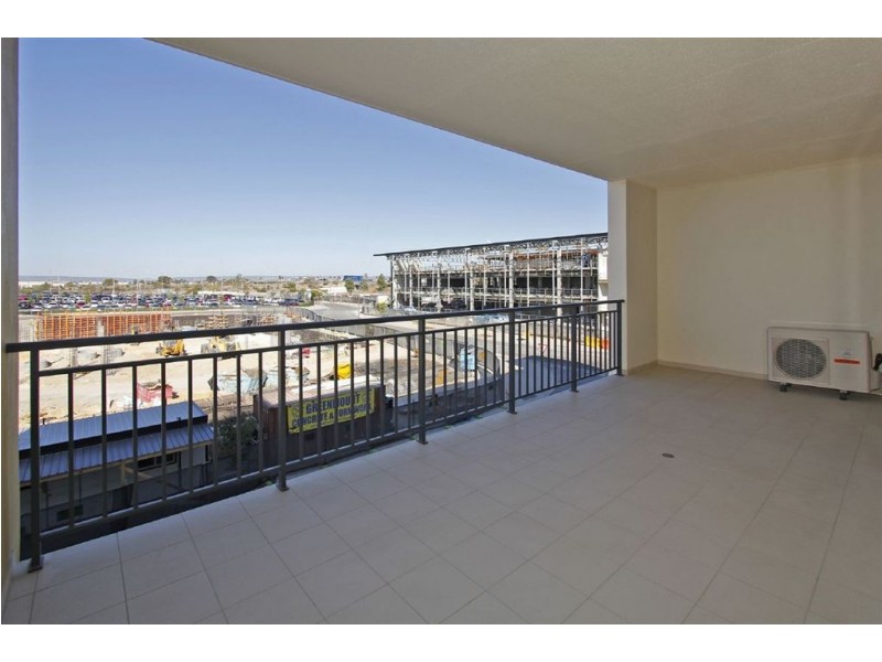 37/9 Linkage Avenue, Cockburn Central WA 6164