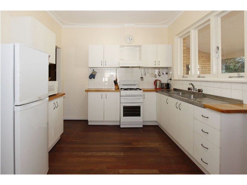 28 Ivermey Road, Hamilton Hill WA 6163