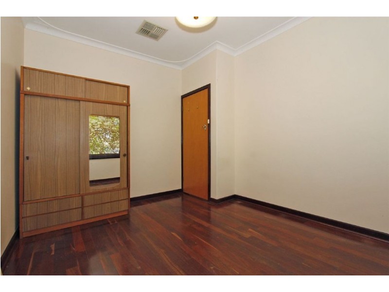 28 Ivermey Road, Hamilton Hill WA 6163