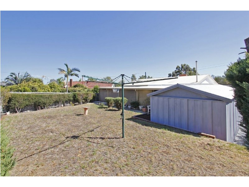8 Lockett Street, Coolbellup WA 6163