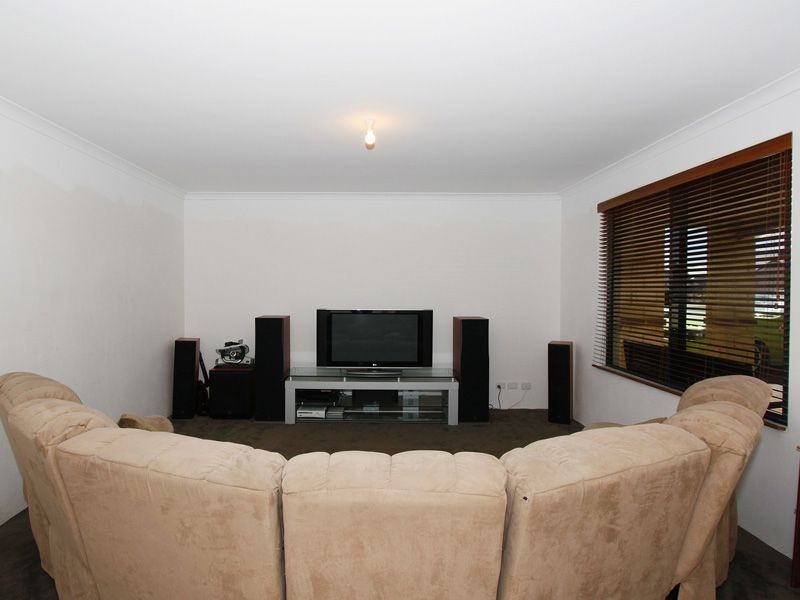 10 Aurora Drive, Atwell WA 6164