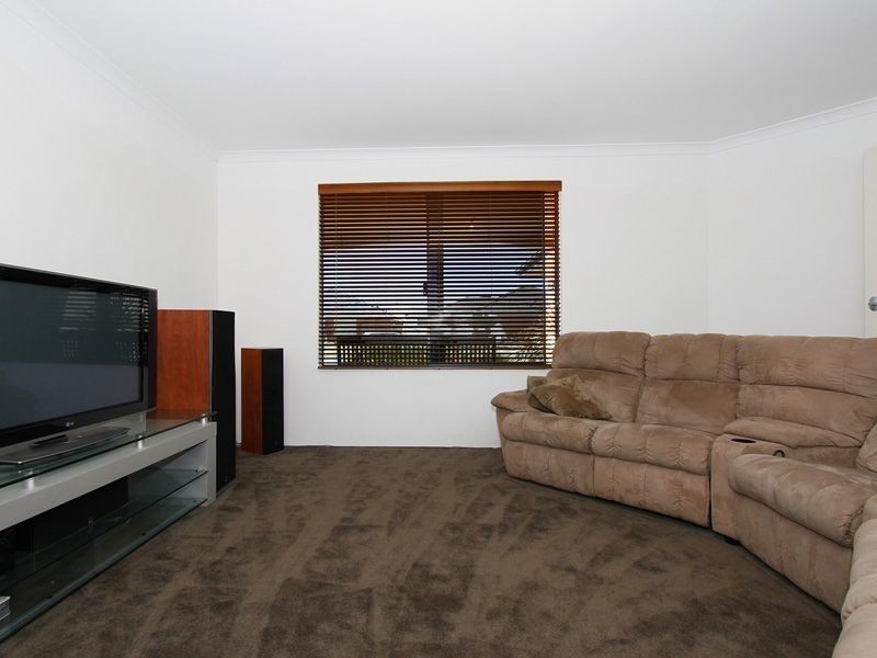 10 Aurora Drive, Atwell WA 6164