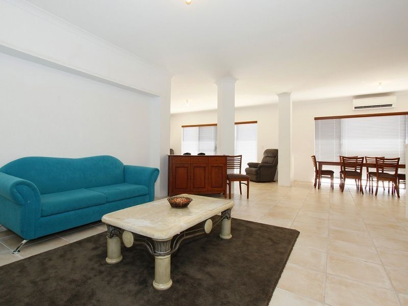 10 Aurora Drive, Atwell WA 6164