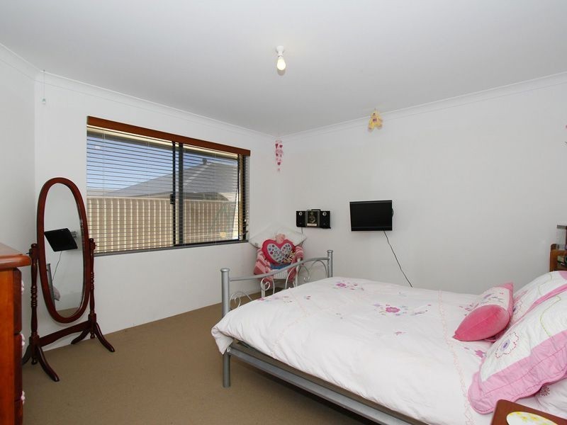 10 Aurora Drive, Atwell WA 6164