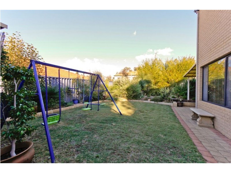 21 Paddington Court, Bibra Lake WA 6163