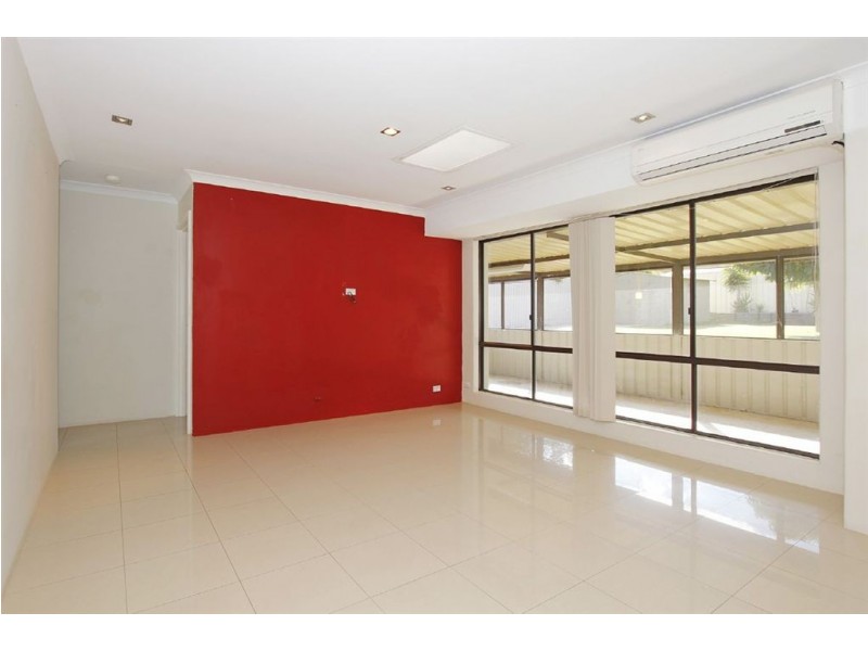 121 Elderberry Drive, South Lake WA 6164