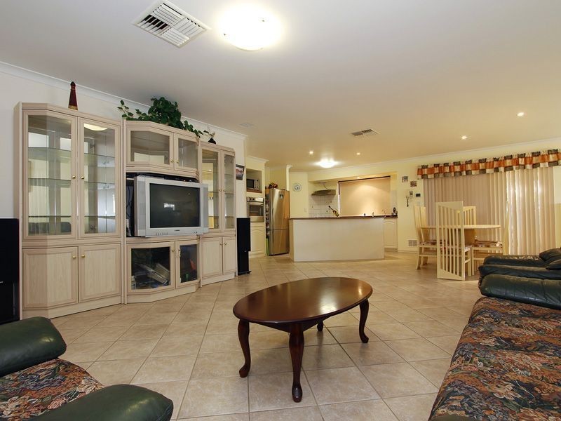 83 East Churchill Avenue, Beeliar WA 6164