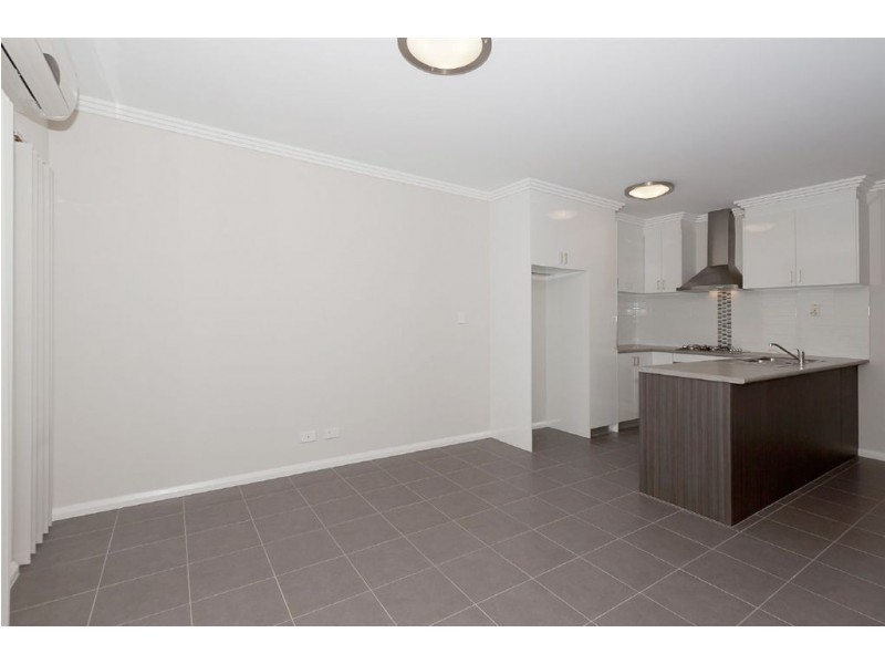 5/2 Minori Gardens, Yangebup WA 6164