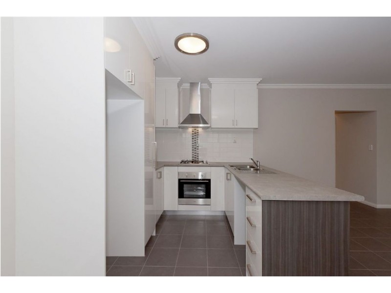 5/2 Minori Gardens, Yangebup WA 6164