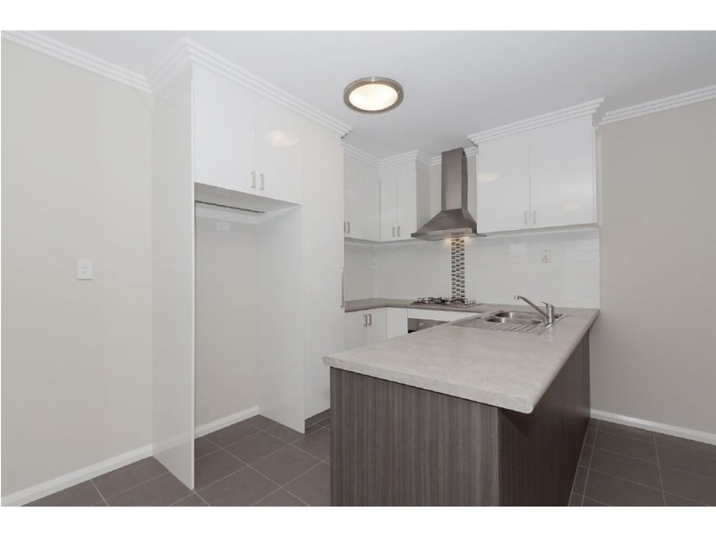 5/2 Minori Gardens, Yangebup WA 6164