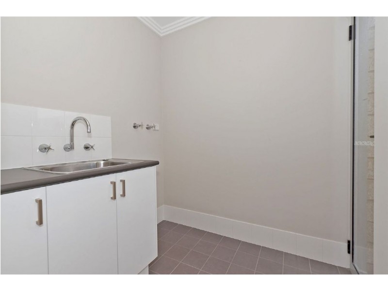 5/2 Minori Gardens, Yangebup WA 6164