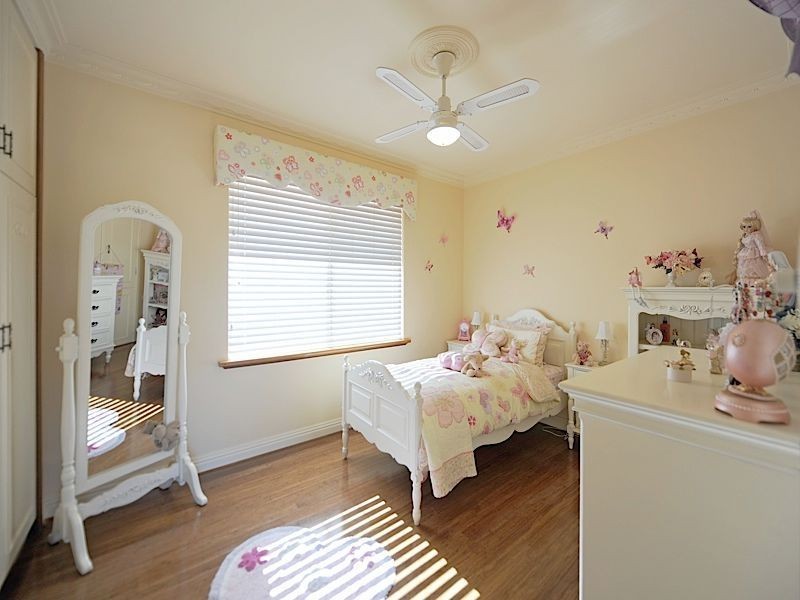 18 Michael Street, Beaconsfield WA 6162