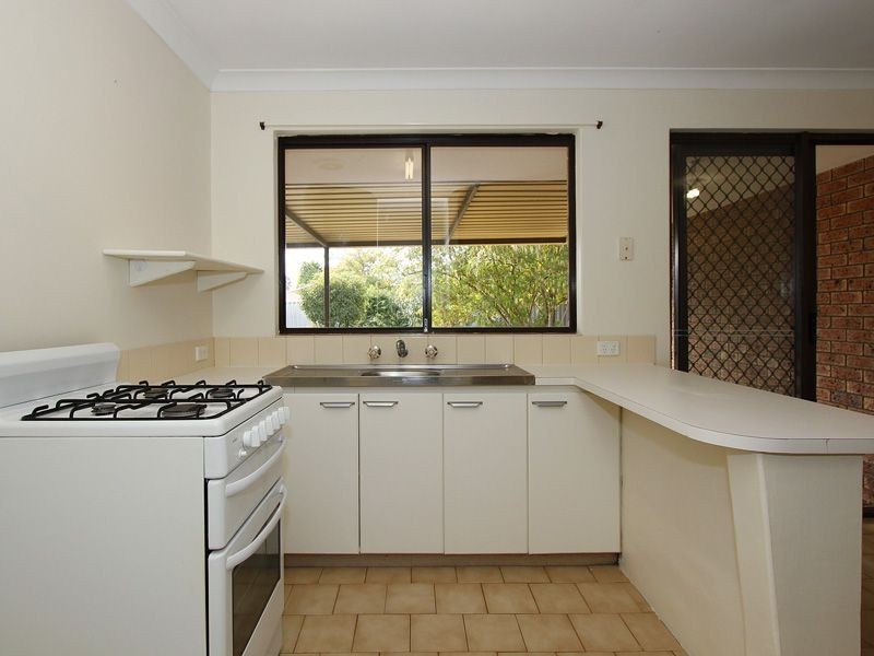 13 Prout Way, Bibra Lake WA 6163