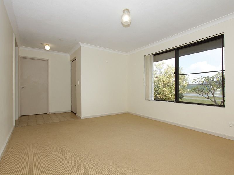 13 Prout Way, Bibra Lake WA 6163