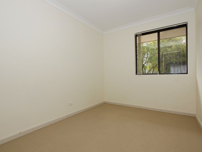 13 Prout Way, Bibra Lake WA 6163