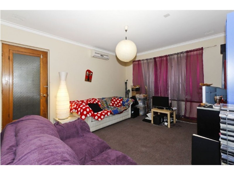 11 Clara Road, Hamilton Hill WA 6163