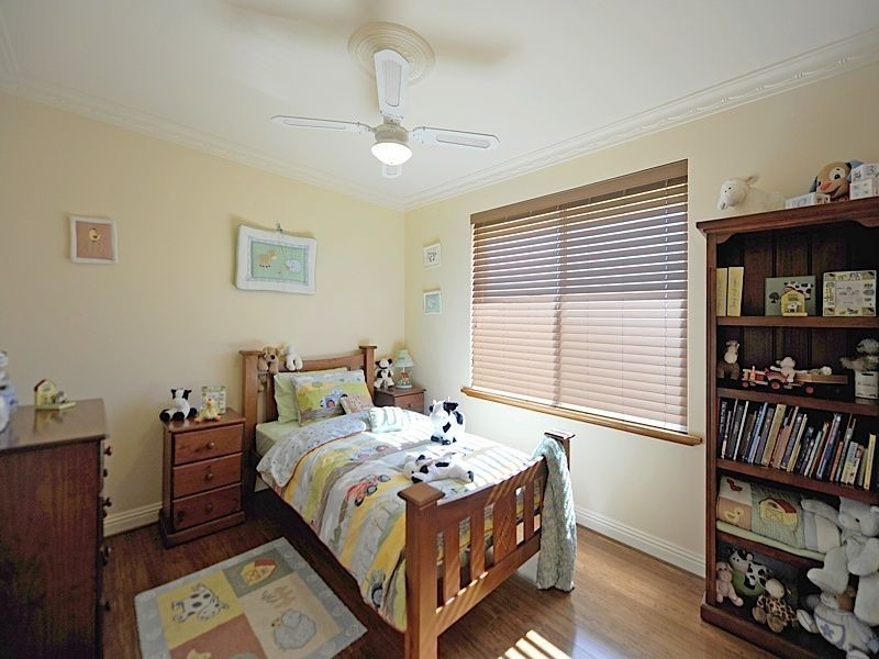 18 Michael Street, Beaconsfield WA 6162