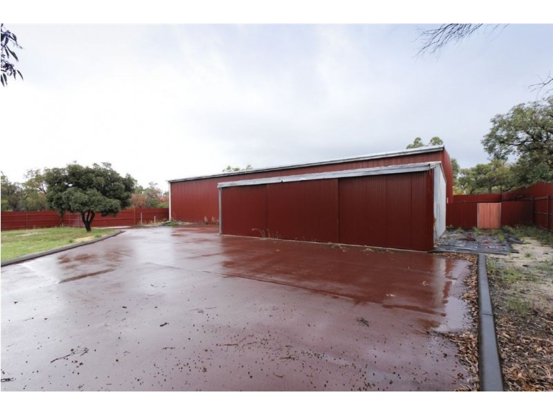 129 Lorimer Road, Munster WA 6166