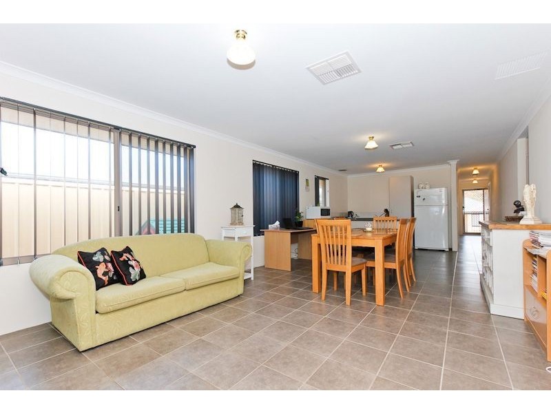 6 Stratford Road, Bertram WA 6167