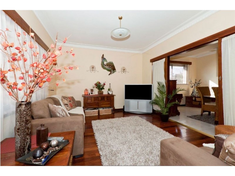 20 Ivermey, Hamilton Hill WA 6163