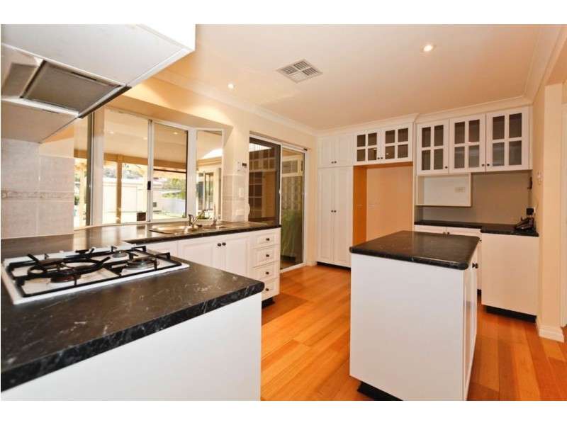 18 Benedick Road, Coolbellup WA 6163