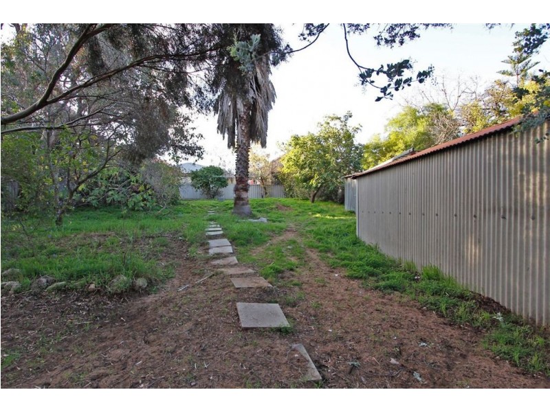 14 Winterfold Road, Hilton WA 6163