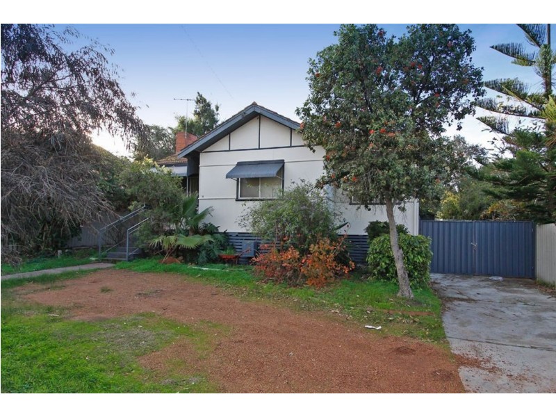 14 Winterfold Road, Hilton WA 6163