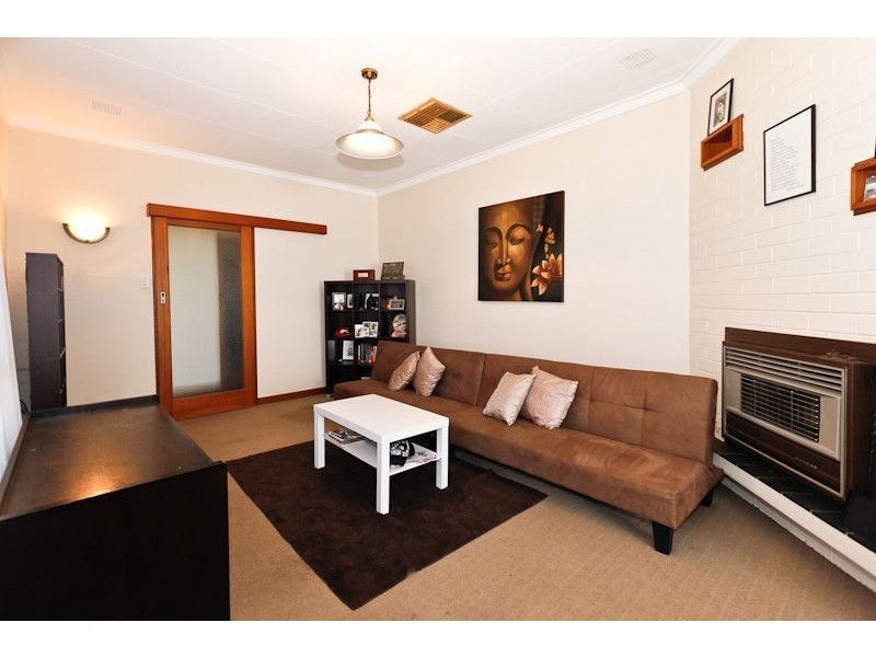 83 Rome Road, Melville WA 6156