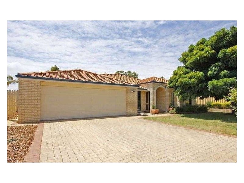 4 Mirabeau Mews, Bibra Lake WA 6163