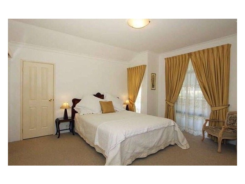 4 Mirabeau Mews, Bibra Lake WA 6163